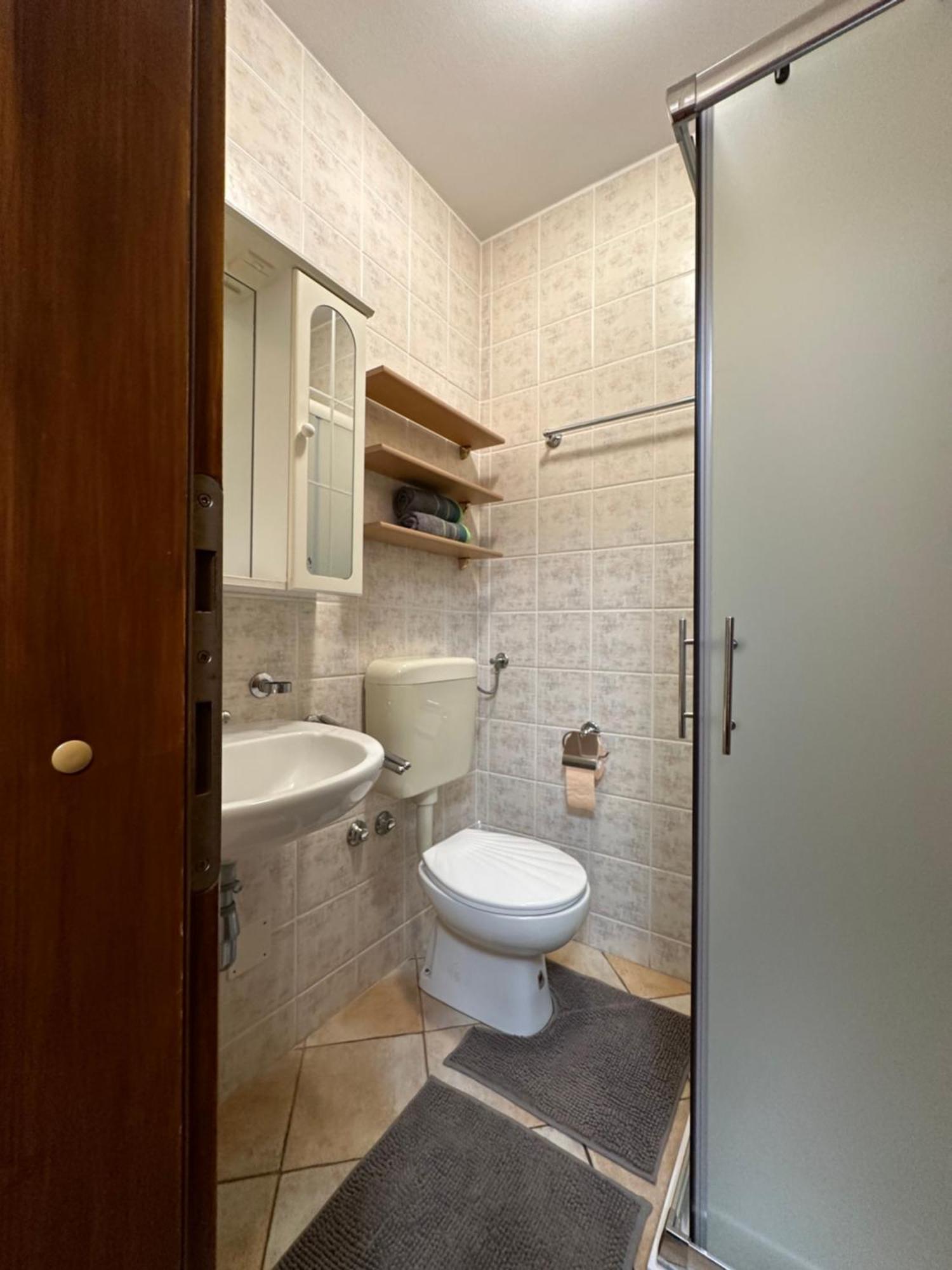 Vacation Home Lucija Slatina  Eksteriør billede