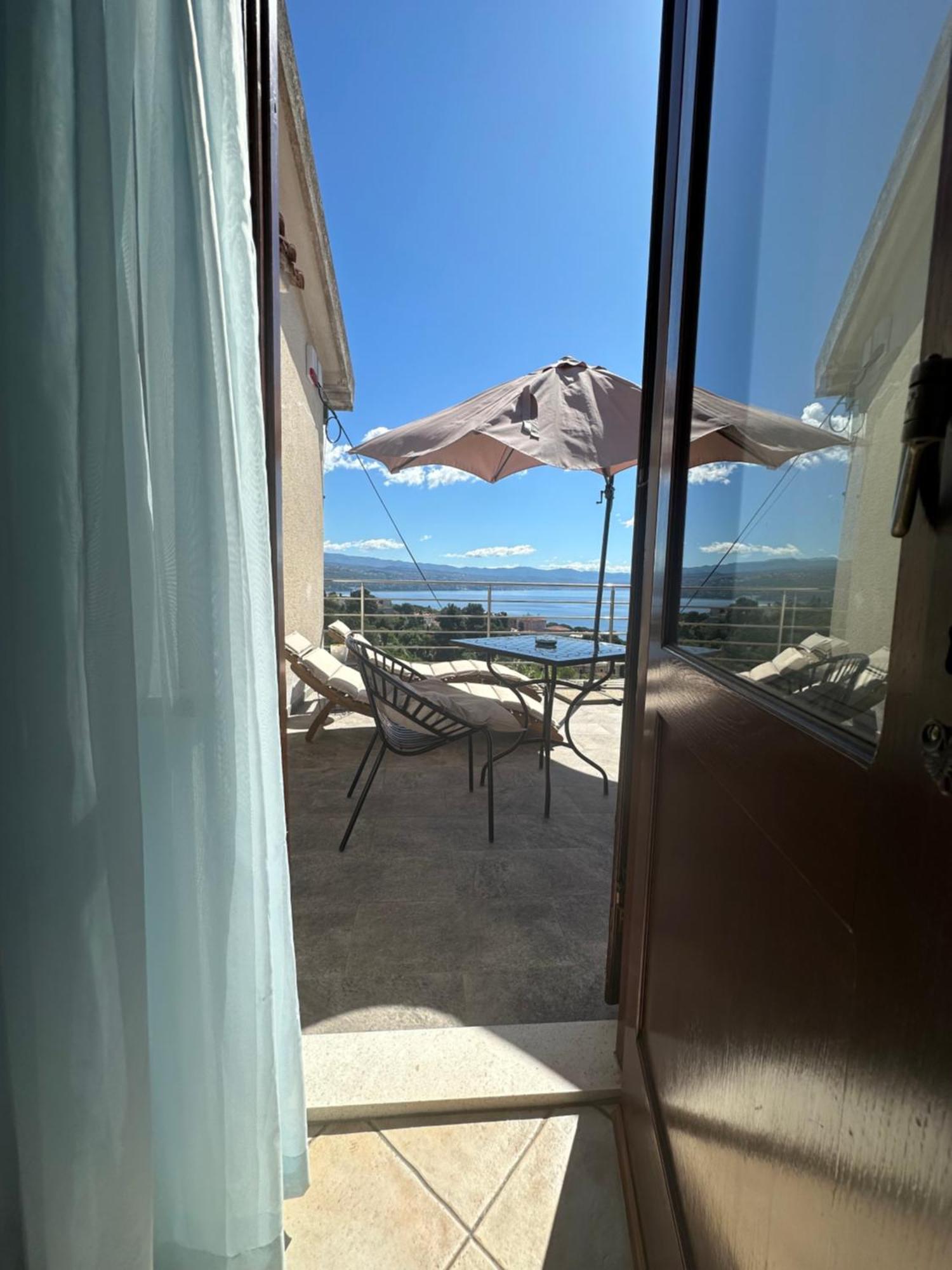 Vacation Home Lucija Slatina  Eksteriør billede