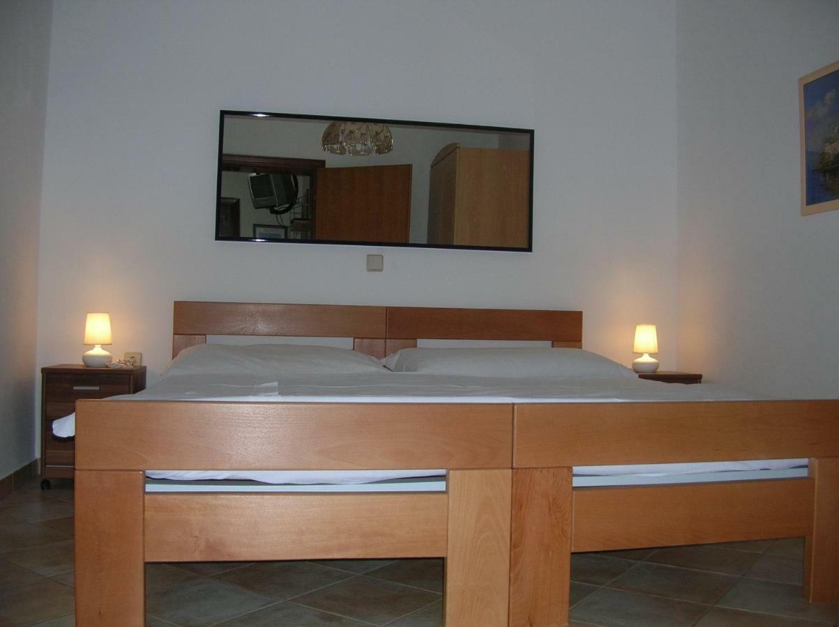 Vacation Home Lucija Slatina  Eksteriør billede